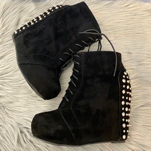 Glaze Black Wedges